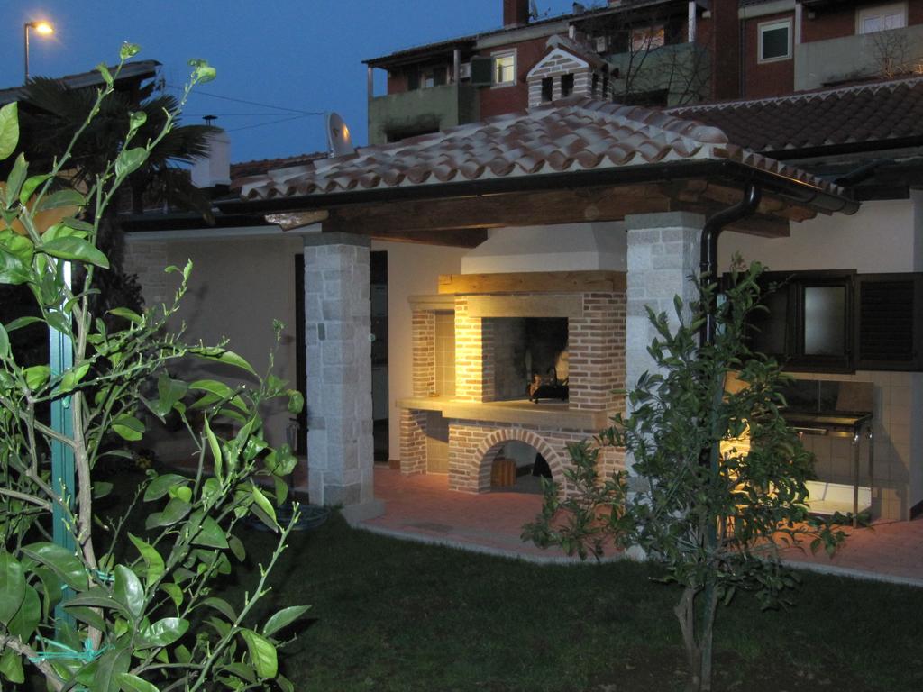 Holiday House Arena Villa Pula Exterior foto